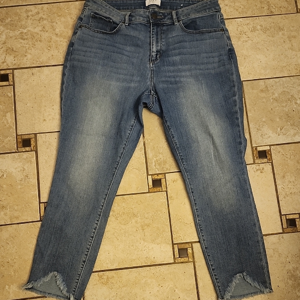LOFT Curvy Skinny Ankle Distressed Light Colored Jeans Size 12P